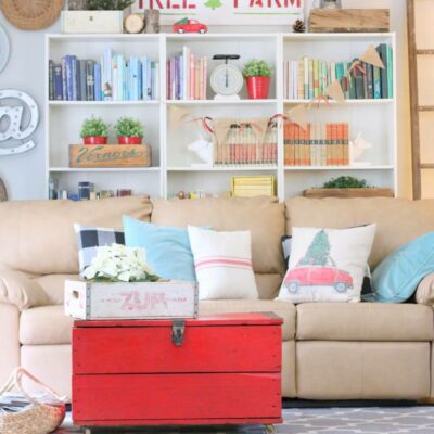 Christmas Home Tour & Giveaway!