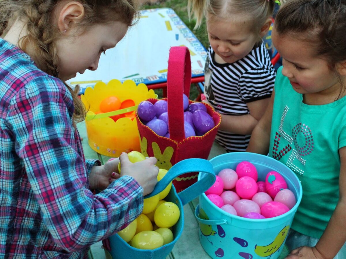 Easter Egg Hunting and Basket Pattern