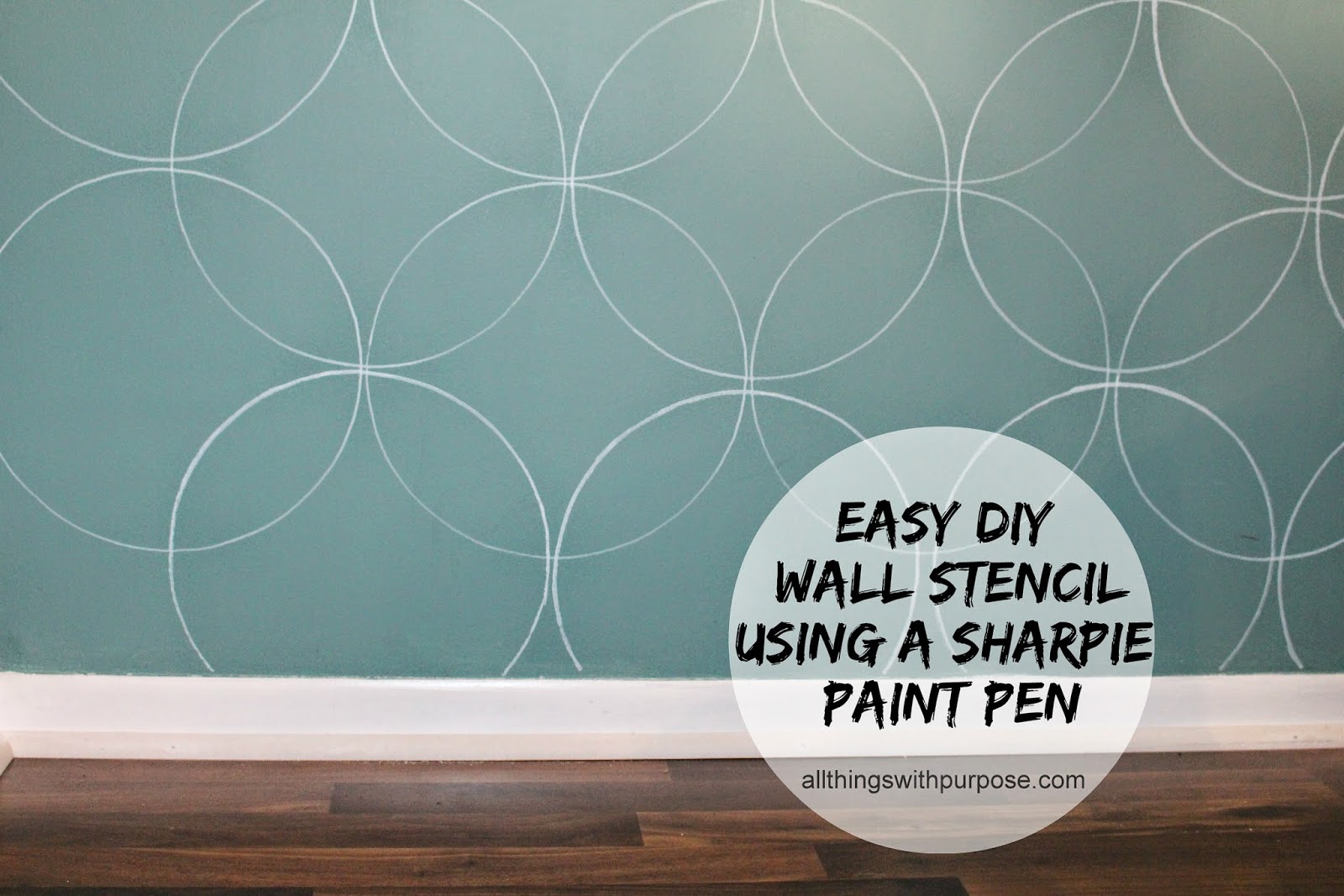 easy-diy-wall-stencil-with-a-paint-pen