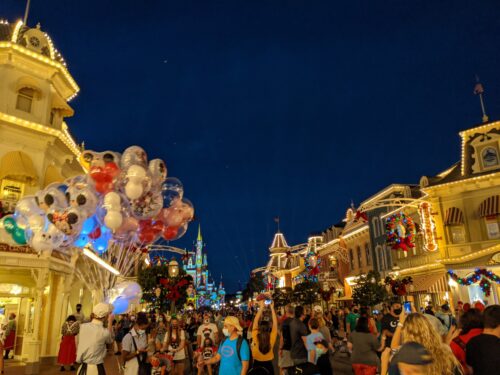 Tips for Visiting Disney World During the Peak Seasons